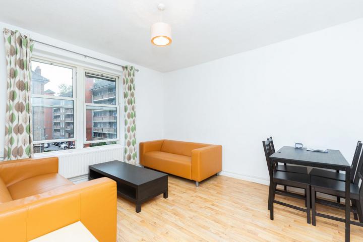 			FANTASTIC 3 BEDROOM FLAT IN HACKNEY, 3 Bedroom, 1 bath, 1 reception Flat			 Amhurst Road, HACKNEY-DALSTON